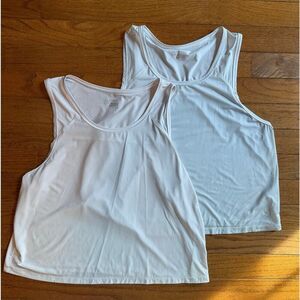 Aerie Offline ladies crop tanks (2 pack bundle) Size Small one offwhite one pink